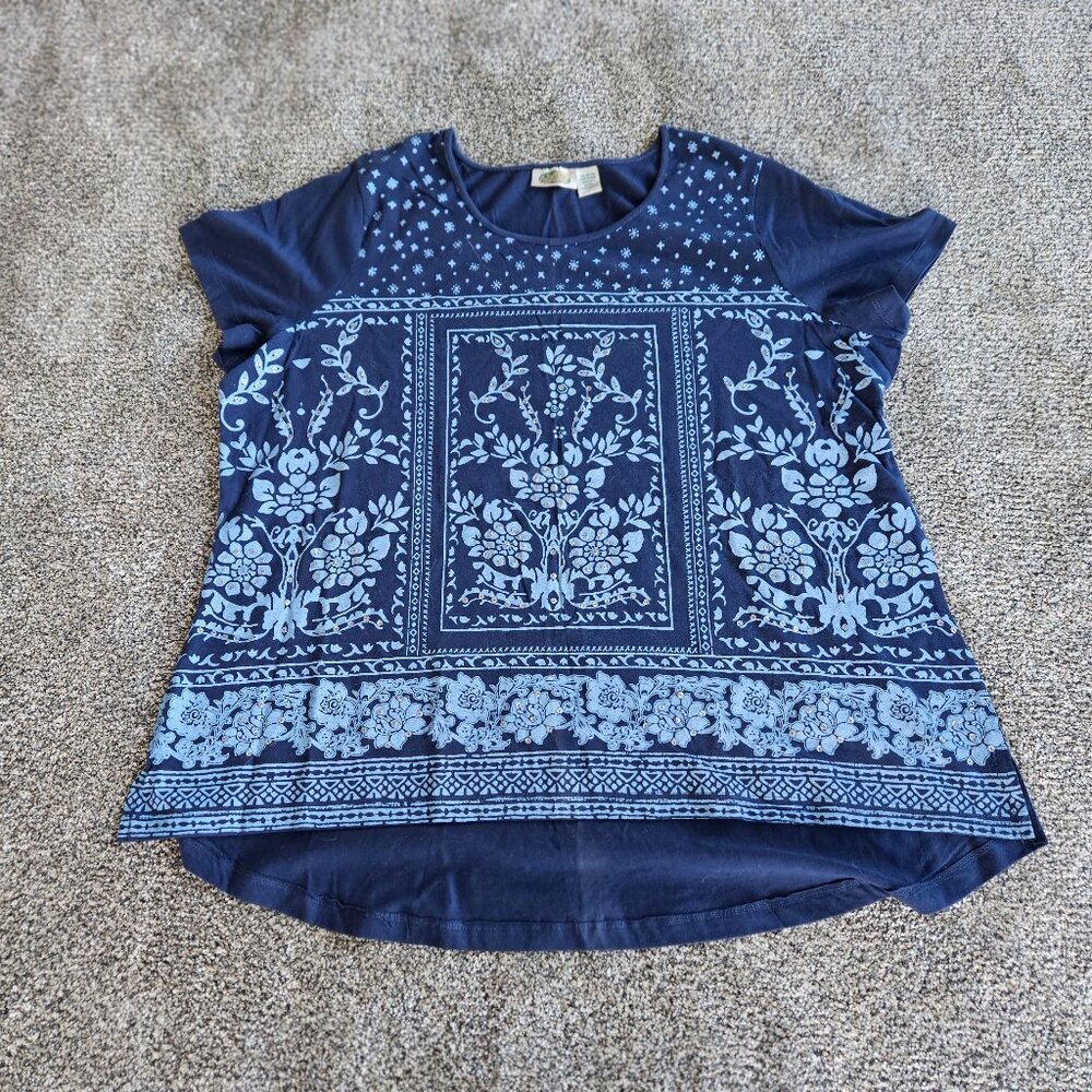 Ladies Collections Etc. High/Lo hem,  Short Sleeve Top, size XXL